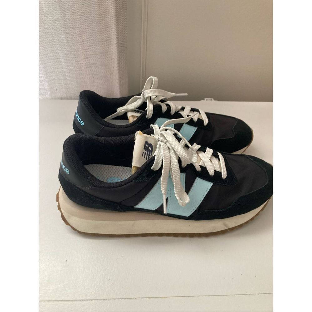 New Balance Women's 237 V1 Classic Sneaker Black Bleach Blue